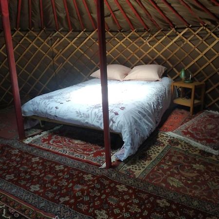 Yourte Rustique En Permaculture Creysse  Kültér fotó
