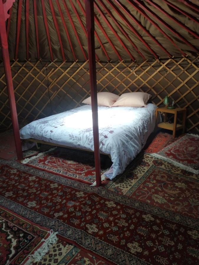Yourte Rustique En Permaculture Creysse  Kültér fotó